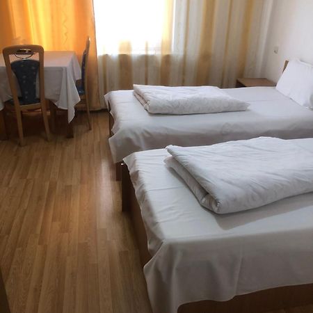 潘索尼尔住宅旅馆 Râmnicu Vâlcea 外观 照片